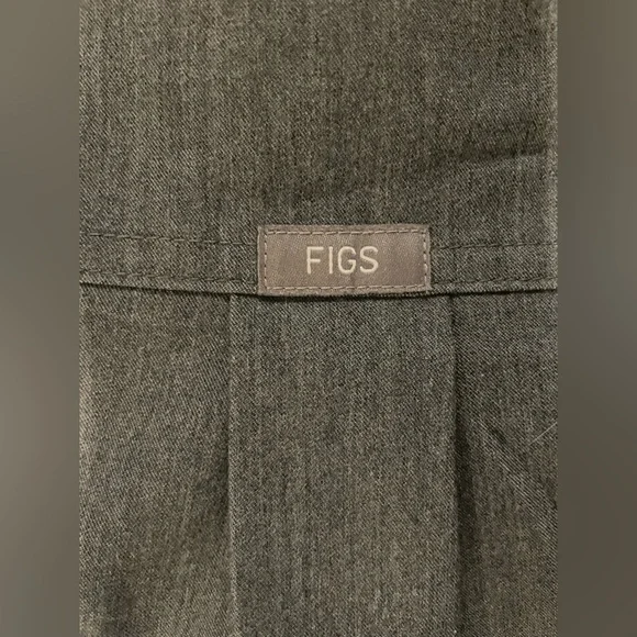 Figs Rafaela Oversized Scrub Top - Picture 6 of 8